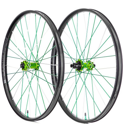 INDUSTRY NINE HYDRA ENDURO 305 V3 Spoked Wheels