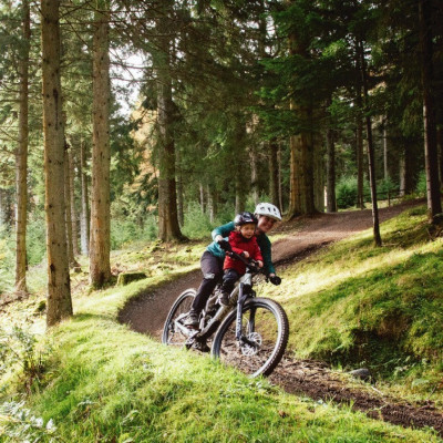 Shotgun child seat on frame