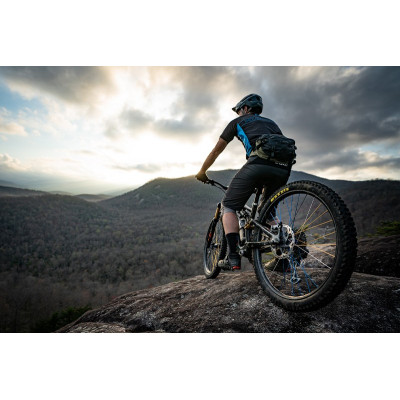 INDUSTRY NINE HYDRA ENDURO 300 Spoked wheels