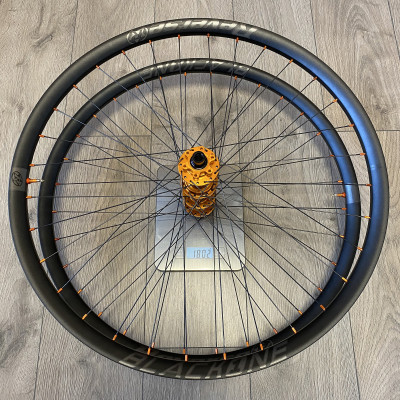 WHEELSET TUNE KILLHILL CLIMBHILL | REVERSE BLACKONE ALU Spoked wheels