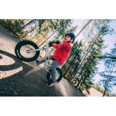 EARLY RIDER Charger 12 odrážadlo VIOLET HAZE