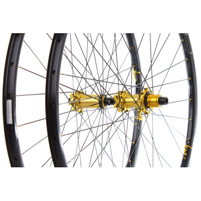 Tune Race 23 Endurance 29″ Vypletené kolesá