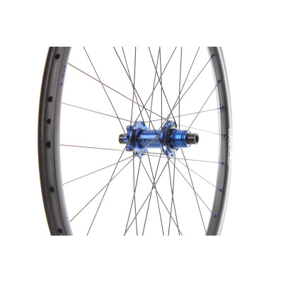 Tune Blackburner 23 29″ 1383g Vypletené kolesá