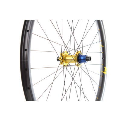 Tune Blackburner 28 29″ 1471g Vypletené kolesá