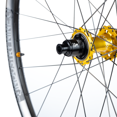 INDUSTRY NINE Hydra2 Enduro S Carbon Spoked Wheels