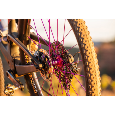 INDUSTRY NINE Solix XC Carbon Vypletené kolesá