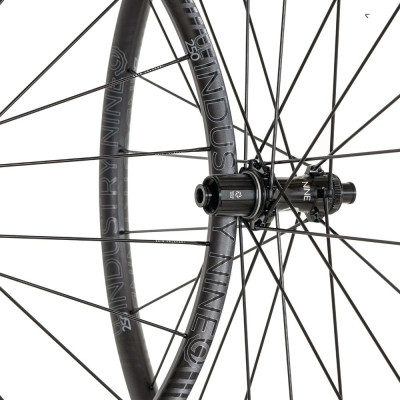 INDUSTRY NINE Solix G UL250a Spoked Wheels