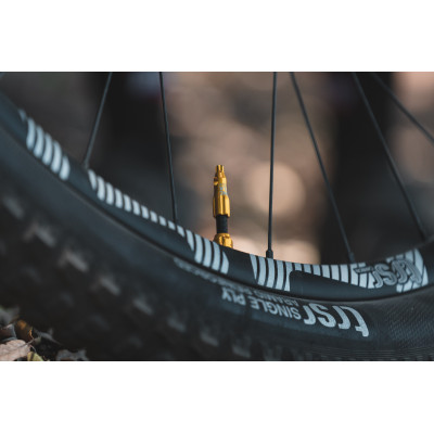 LEZYNE Tubeless Valve CNC Bezdušové Ventilky Neo Metallic OIL-SLICK 44mm 1 pár